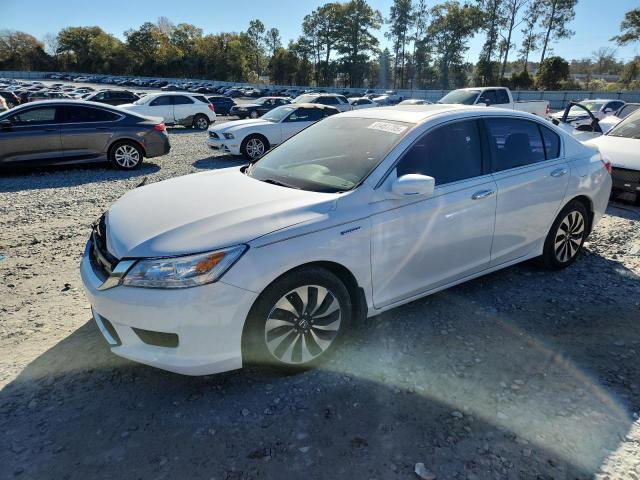 HONDA ACCORD HYB 2015 with VIN 1HGCR6F53FA007828 - Photo from auction