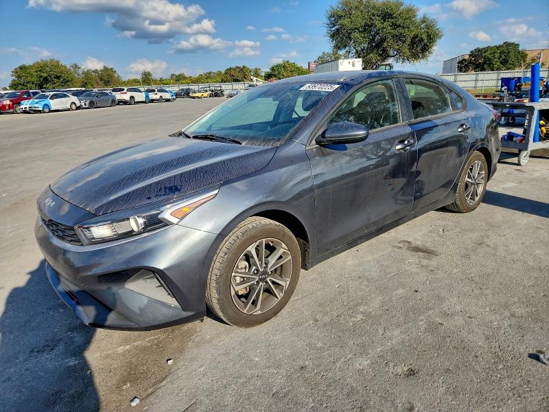KIA FORTE LX 2023 with VIN 3KPF24AD0PE541449 - Photo from auction