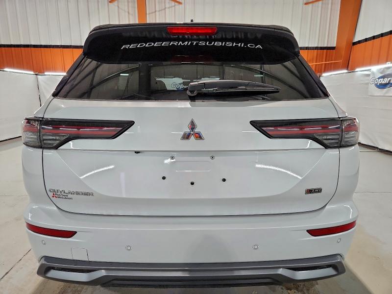 Photo 6 from auction – 2025 MITSUBISHI OUTLANDER with VIN JA4J4WA88SZ612682