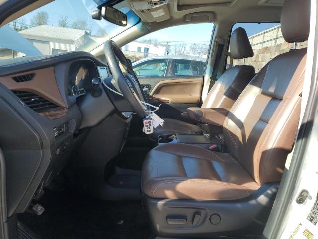 Photo 7 from auction – 2015 TOYOTA SIENNA XLE with VIN 5TDYK3DC6FS689552