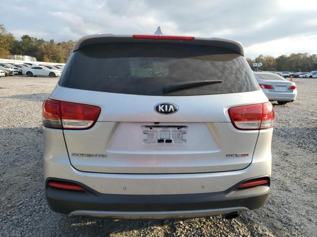 Photo 6 from auction – 2017 KIA SORENTO EX with VIN 5XYPH4A18HG189606