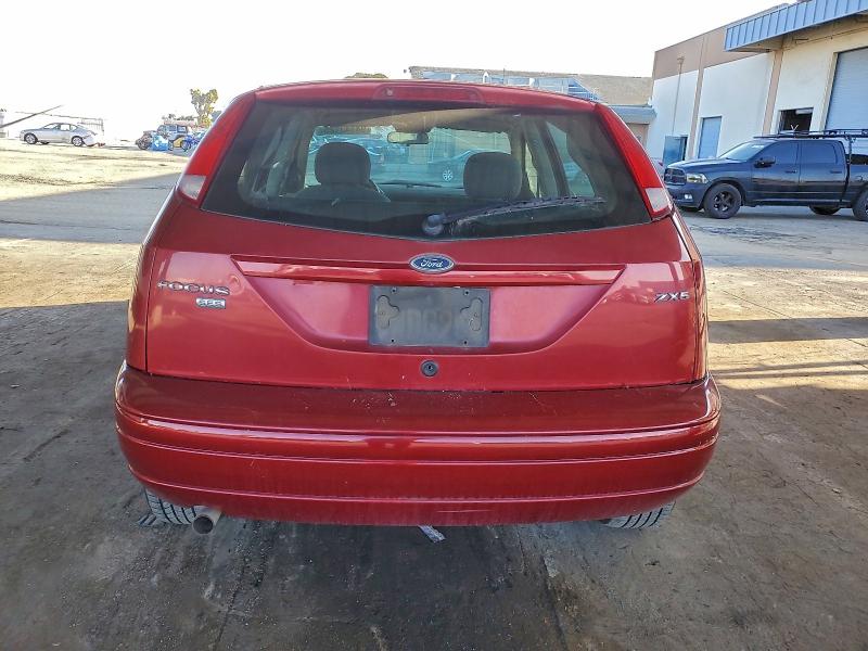 Photo 6 from auction – 2005 FORD FOCUS with VIN 3FAFP37N15R138247