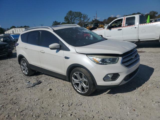 Photo 4 from auction – 2017 FORD ESCAPE with VIN 1FMCU0J92HUB26391