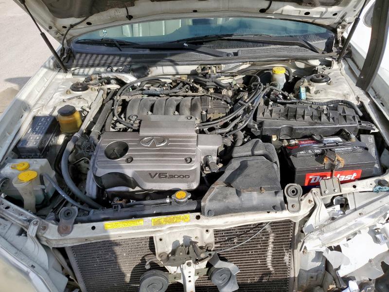 Photo 11 from auction – 2000 INFINITI I30 with VIN JNKCA31A0YT126161