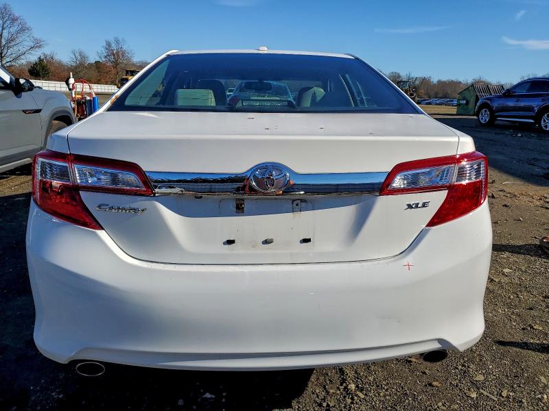 Photo 6 from auction – 2014 TOYOTA CAMRY SE with VIN 4T1BK1FK8EU540113