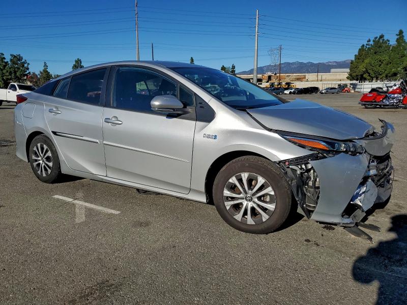 Photo 4 from auction – 2022 TOYOTA PRIUS PRIM with VIN JTDKAMFP4N3200743