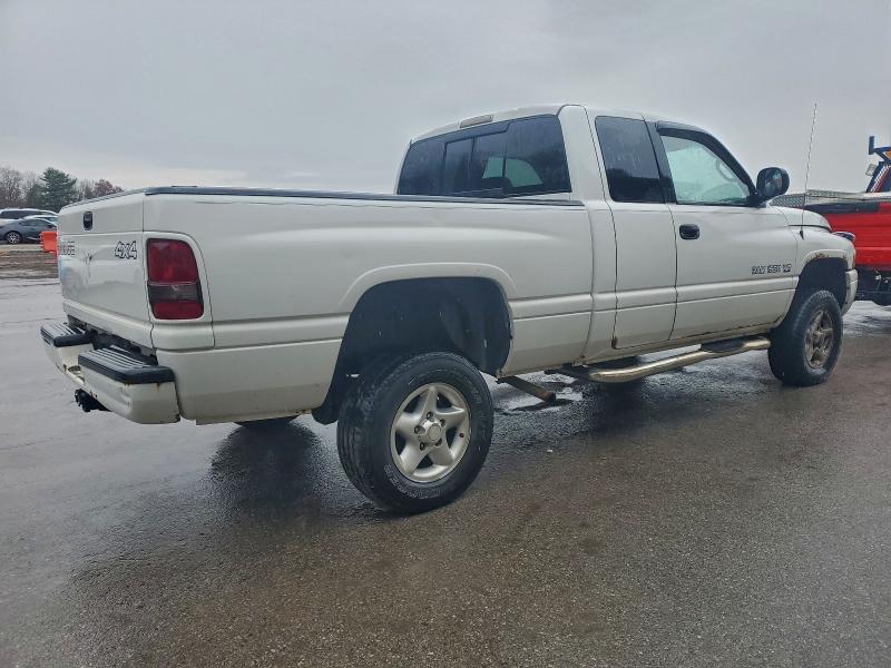 Photo 3 from auction – 2000 DODGE RAM 1500 with VIN 3B7HF13Z8YM211392