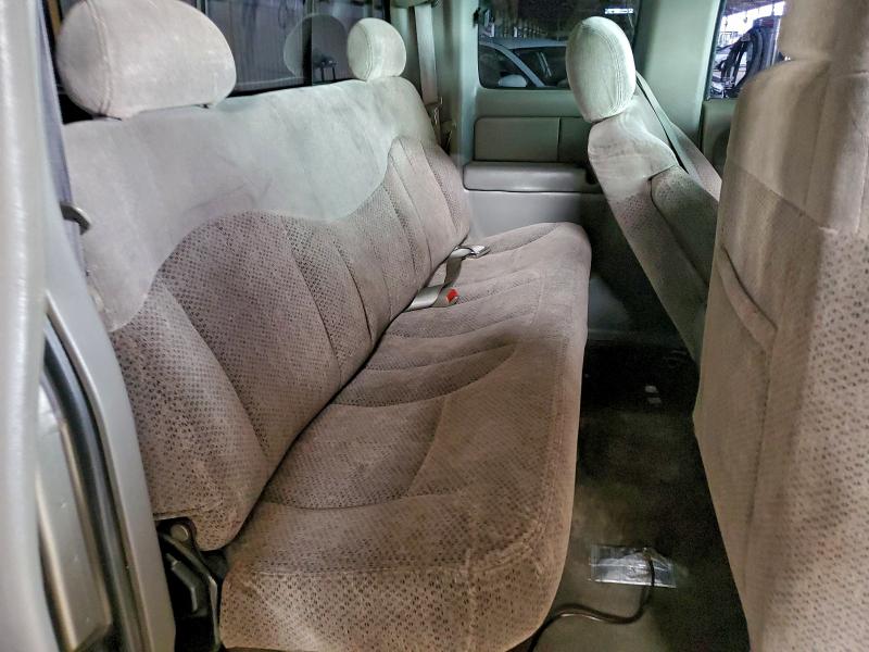 Photo 10 from auction – 2000 CHEVROLET SILVERADO with VIN 1GCEC19T3YZ158694