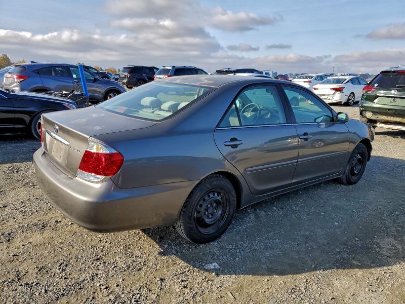 Photo 3 from auction – 2005 TOYOTA CAMRY LE with VIN 4T1BE30K65U974851