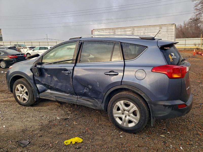 Photo 2 from auction – 2014 TOYOTA RAV4 LE with VIN JTMBFREV7ED064195