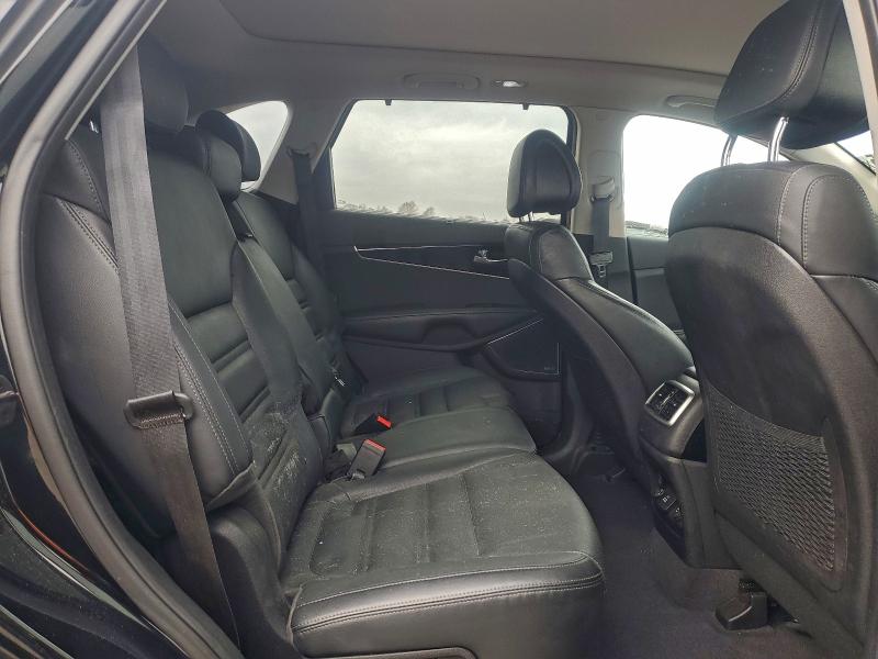 Photo 11 from auction – 2016 KIA SORENTO SX with VIN 5XYPKDA56GG084338