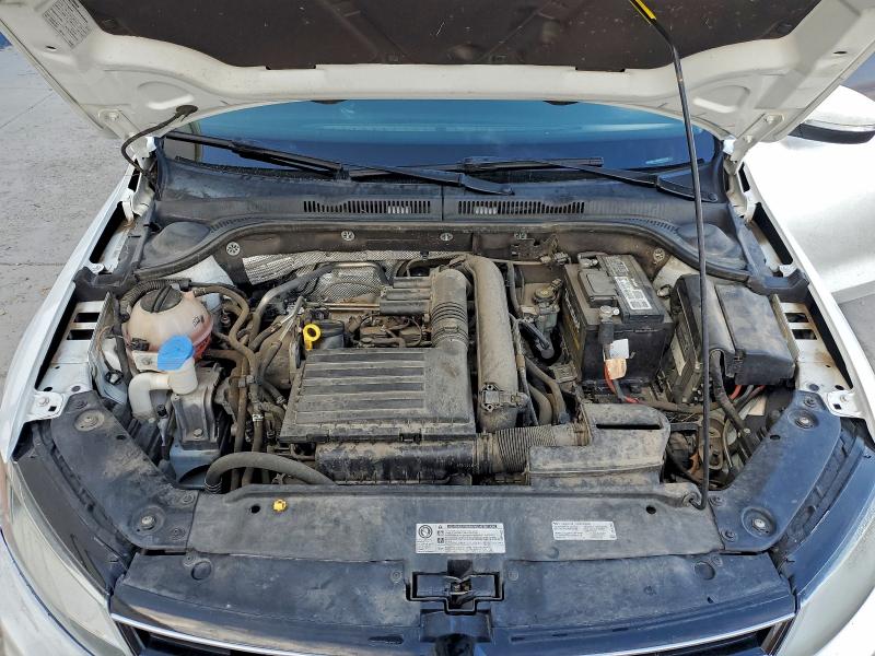 Photo 11 from auction – 2017 VOLKSWAGEN JETTA S with VIN 3VW2B7AJ2HM310370