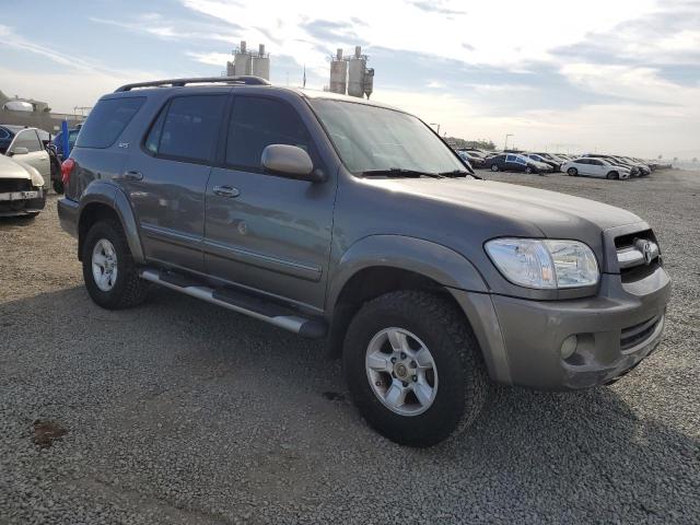 Photo 4 from auction – 2005 TOYOTA SEQUOIA with VIN 5TDZT34AX5S246299