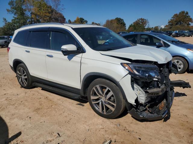 Photo 4 from auction – 2017 HONDA PILOT TOUR with VIN 5FNYF5H97HB039487