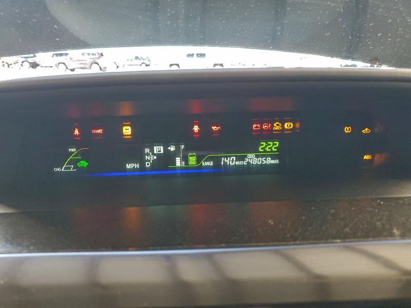 Photo 9 from auction – 2014 TOYOTA PRIUS V with VIN JTDZN3EU4EJ005872