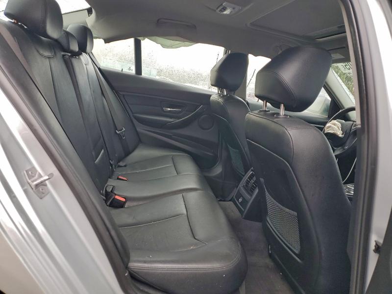 Photo 10 from auction – 2018 BMW 320 with VIN WBA8E5G58JNV02596