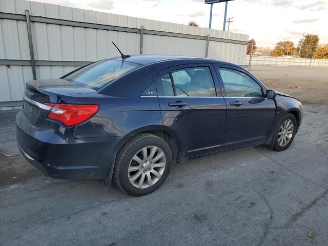 Photo 3 from auction – 2012 CHRYSLER 200 TOURIN with VIN 1C3CCBBB1CN300897
