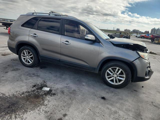 Photo 4 from auction – 2015 KIA SORENTO LX with VIN 5XYKT4A68FG659666