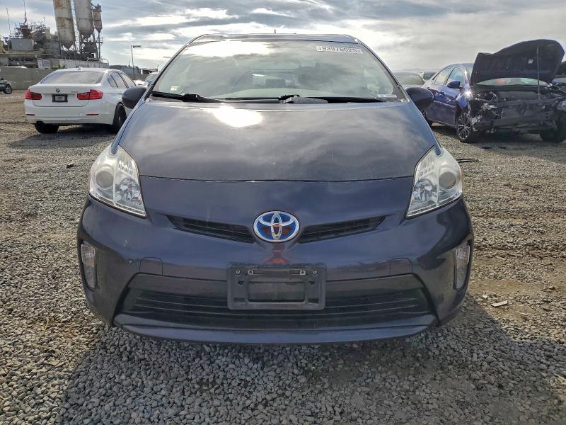 Photo 5 from auction – 2014 TOYOTA PRIUS with VIN JTDKN3DU6E0380235