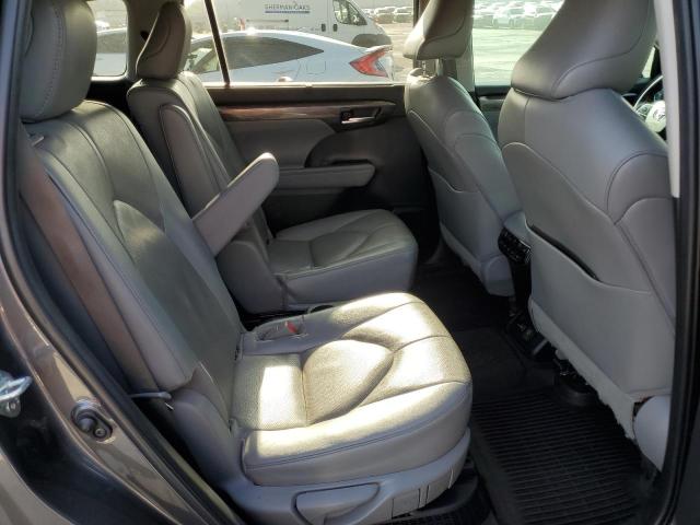Foto 11 de la subasta – 2023 TOYOTA HIGHLANDER con VIN 5TDEBRCHXPS123544