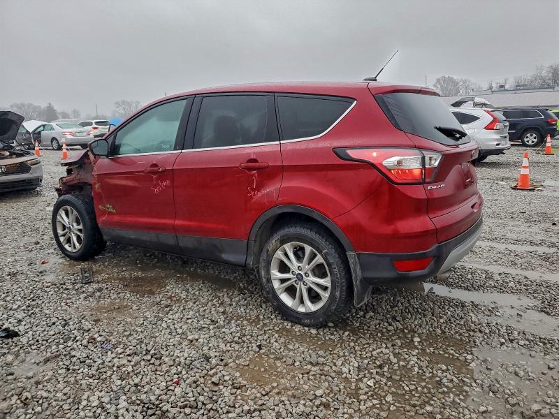 Photo 2 from auction – 2017 FORD ESCAPE SE with VIN 1FMCU9GD2HUC62634