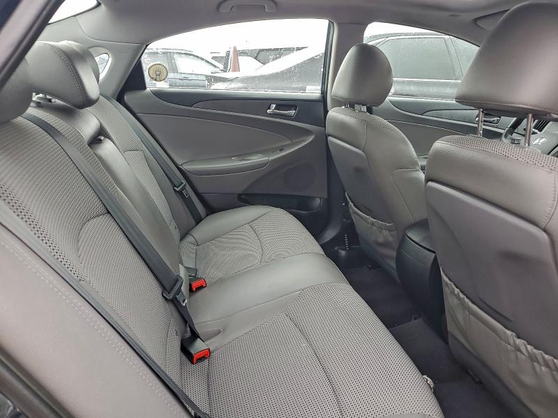 Photo 10 from auction – 2012 HYUNDAI SONATA SE with VIN 5NPEC4AC7CH415465