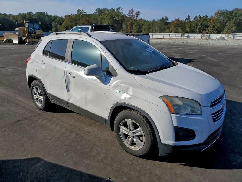 Photo 4 from auction – 2015 CHEVROLET TRAX 1LT with VIN 3GNCJLSB7FL226825