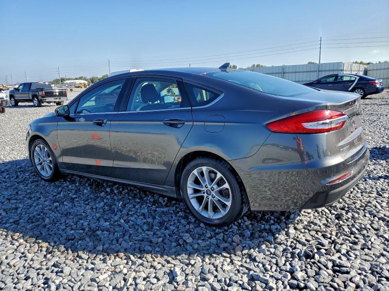Photo 2 from auction – 2020 FORD FUSION SE with VIN 3FA6P0HD7LR202017