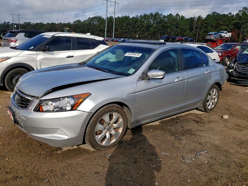 Photo 1 from auction – 2010 HONDA ACCORD EXL with VIN 1HGCP2F85AA010893