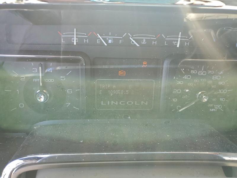 Photo 9 from auction – 2011 LINCOLN NAVIGATOR with VIN 5LMJJ2H55BEJ07606