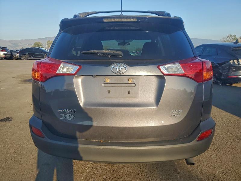 Photo 6 from auction – 2013 TOYOTA RAV4 XLE with VIN 2T3RFREV4DW095226