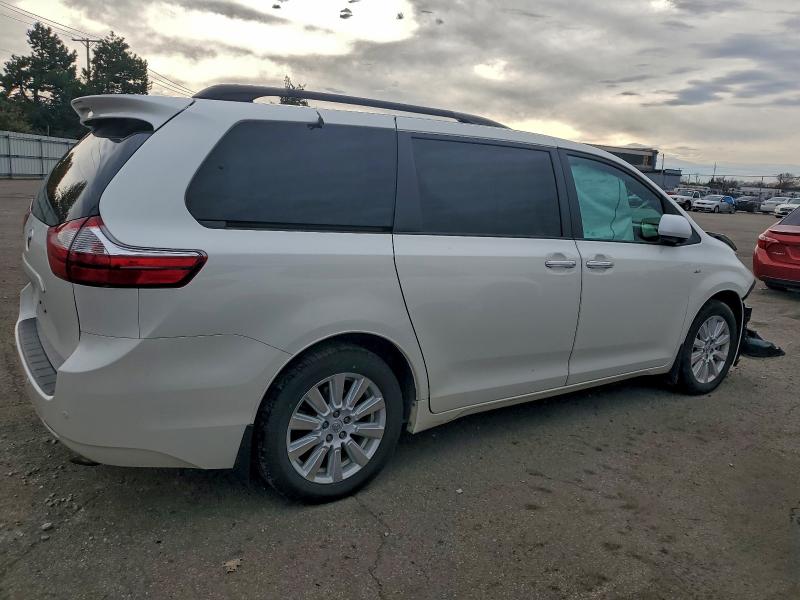 Photo 3 from auction – 2017 TOYOTA SIENNA XLE with VIN 5TDDZ3DC3HS175669