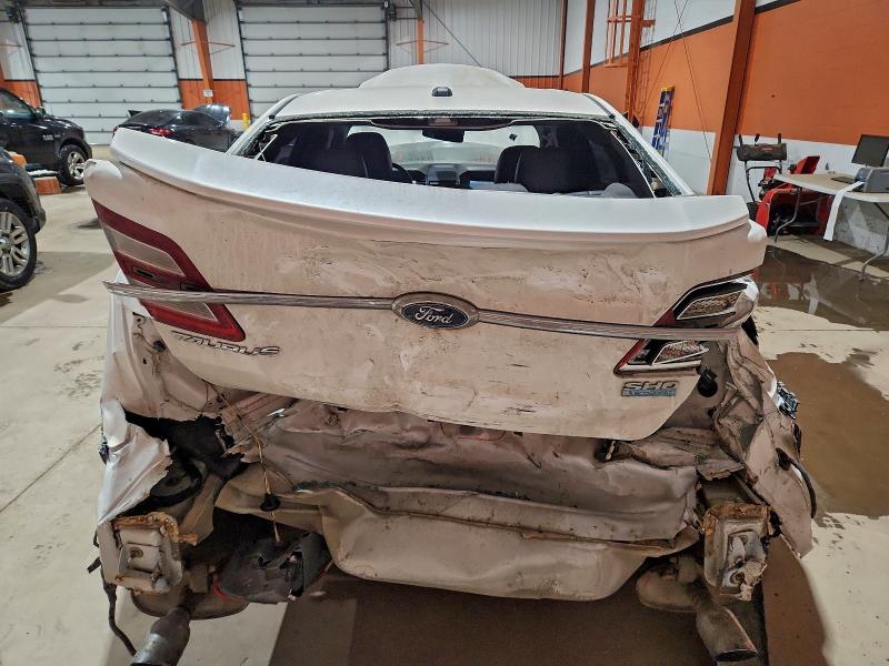 Photo 6 from auction – 2016 FORD TAURUS SHO with VIN 1FAHP2KT9GG118184