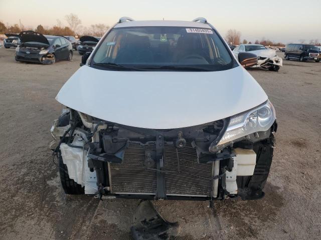 Photo 5 from auction – 2014 TOYOTA RAV4 LE with VIN JTMBFREV8ED052878