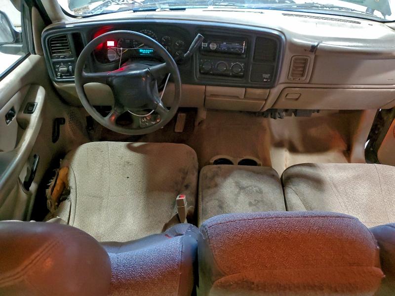 Photo 8 from auction – 2002 CHEVROLET SILVERADO with VIN 2GCEC19W921226619