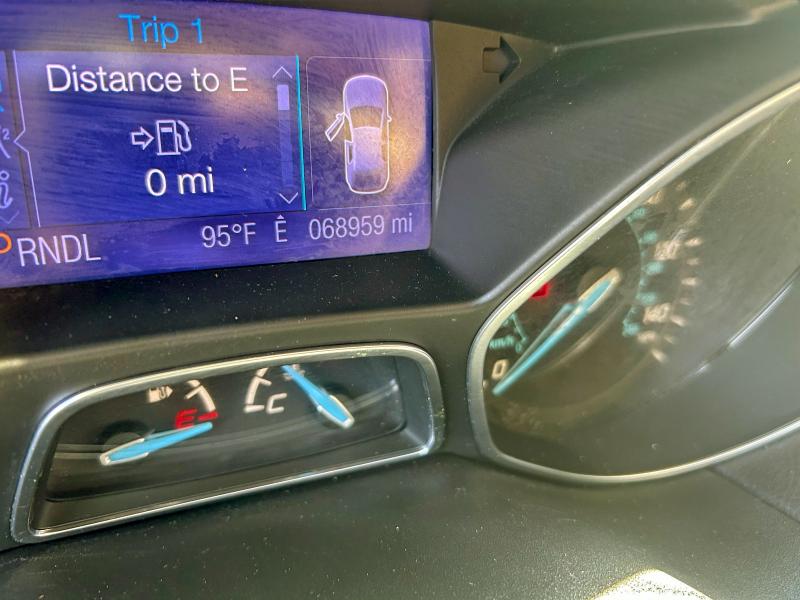 Photo 8 from auction – 2013 FORD FOCUS SE with VIN 1FADP3K20DL162542