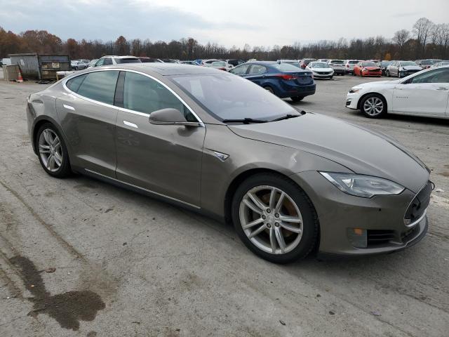 Photo 4 from auction – 2015 TESLA MODEL S 70 with VIN 5YJSA1S29FF094996