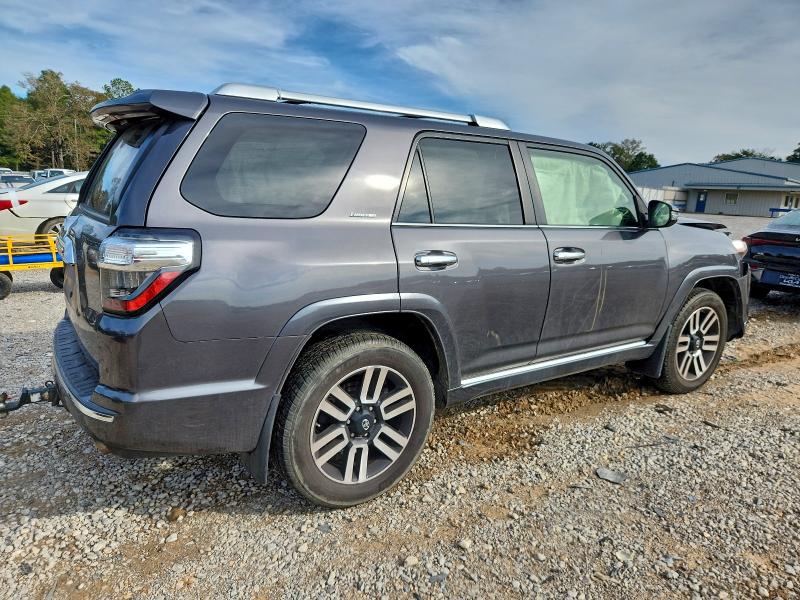 Photo 3 from auction – 2017 TOYOTA 4RUNNER SR with VIN JTEZU5JR8H5154892
