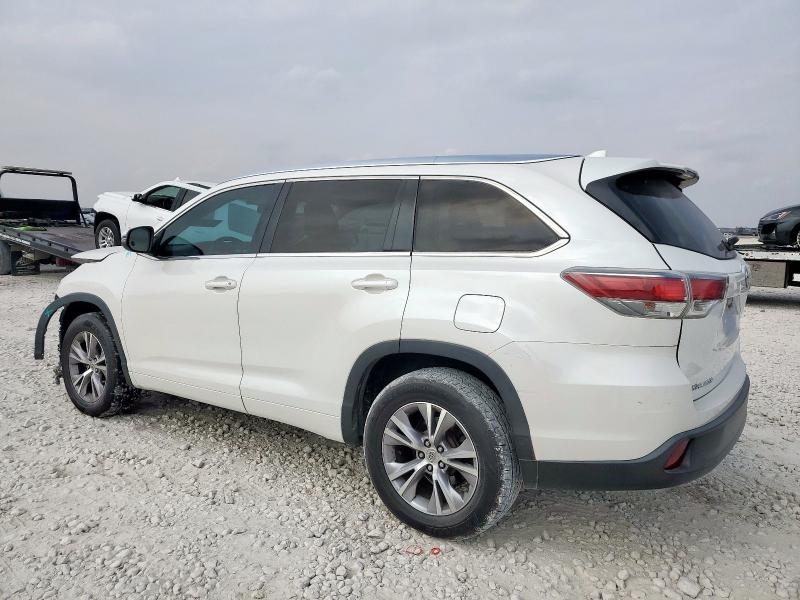 Photo 2 from auction – 2015 TOYOTA HIGHLANDER with VIN 5TDKKRFH8FS085437