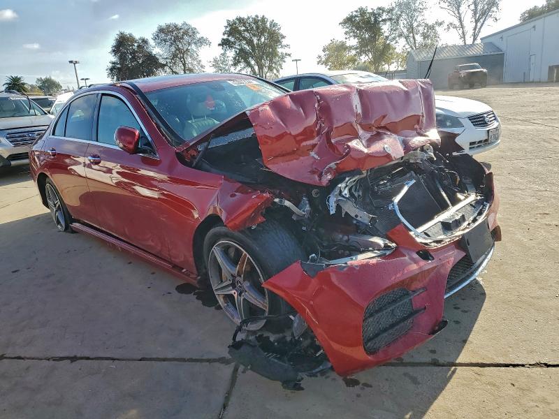 Photo 4 from auction – 2018 MERCEDES-BENZ E 300 with VIN WDDZF4JB6JA394926