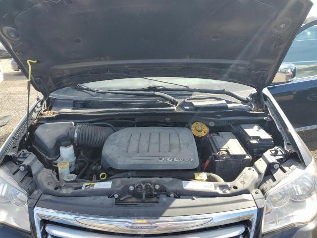 Photo 12 from auction – 2015 CHRYSLER TOWN & COU with VIN 2C4RC1CG7FR742682