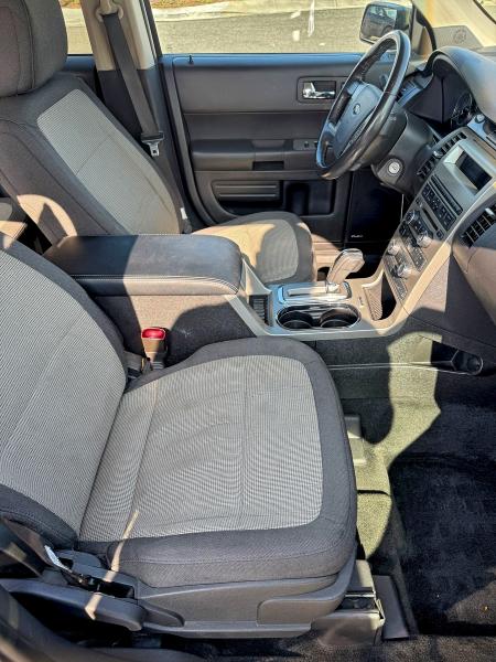 Photo 5 from auction – 2011 FORD FLEX SE with VIN 2FMGK5BC1BBD21636