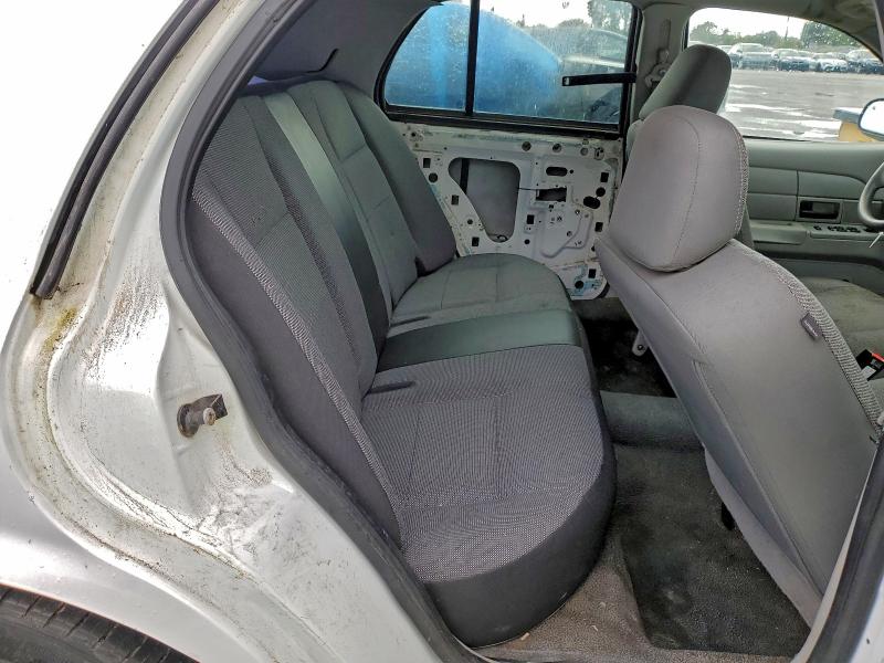 Photo 10 from auction – 2005 FORD CROWN VICT with VIN 2FAHP71W75X160000