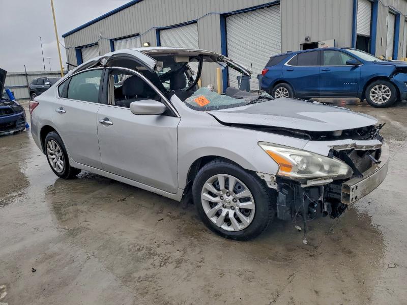 Photo 4 from auction – 2013 NISSAN ALTIMA 2.5 with VIN 1N4AL3AP7DN472509