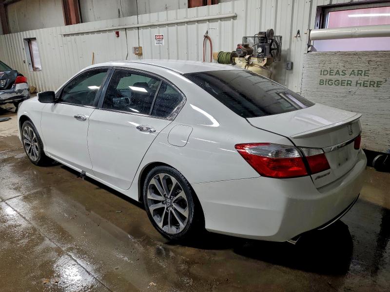 Photo 2 from auction – 2015 HONDA ACCORD SPO with VIN 1HGCR2F57FA243732