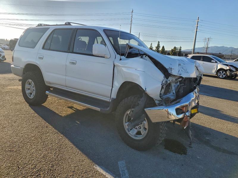 Photo 4 from auction – 1998 TOYOTA 4RUNNER SR with VIN JT3GN86R2W0058743