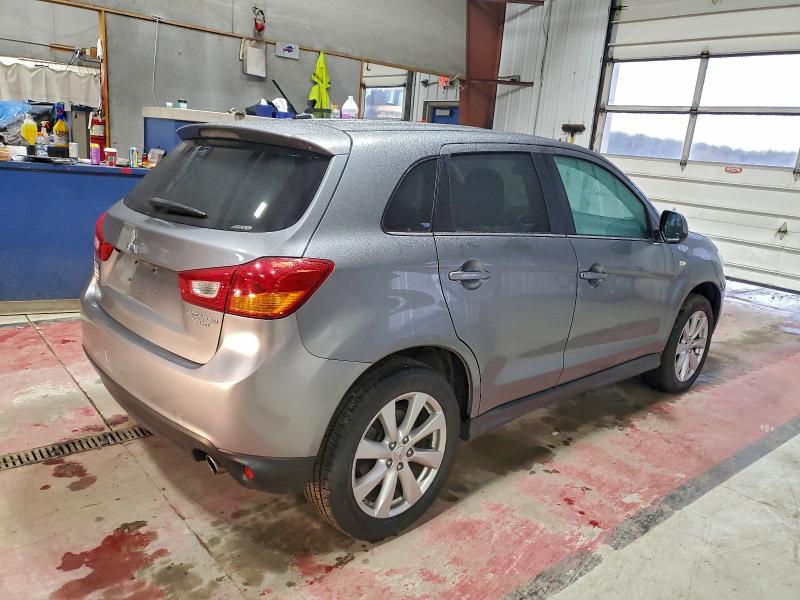 Photo 3 from auction – 2015 MITSUBISHI OUTLANDER with VIN 4A4AR4AU8FE006054