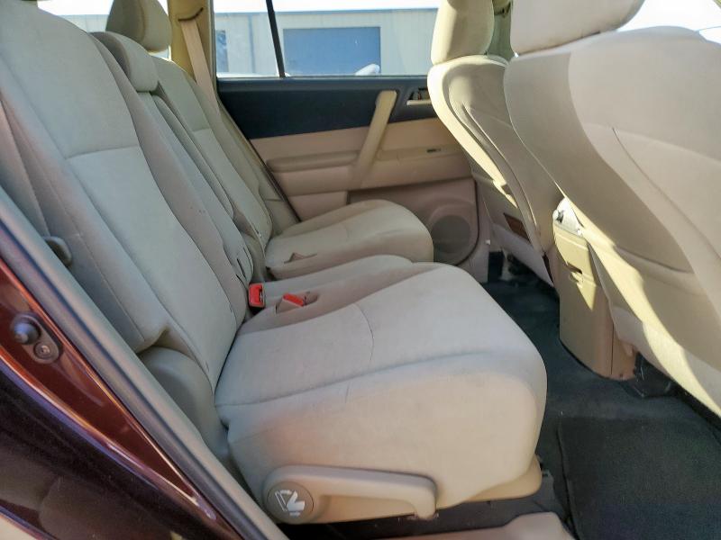 Photo 11 from auction – 2012 TOYOTA HIGHLANDER with VIN 5TDZK3EH1CS074689