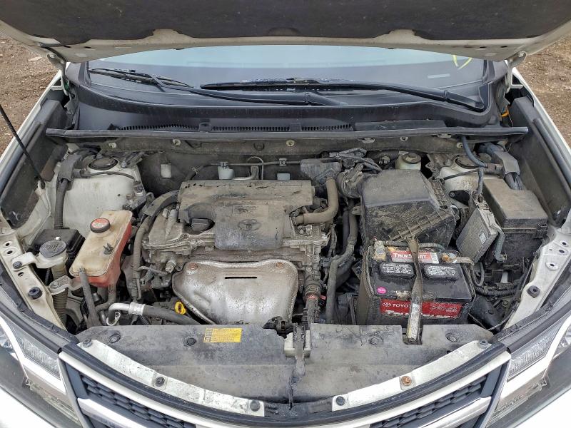 Photo 11 from auction – 2015 TOYOTA RAV4 LIMIT with VIN JTMDFREV6FD130147