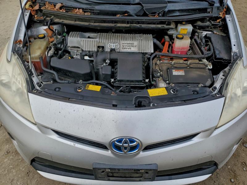 Photo 11 from auction – 2013 TOYOTA PRIUS with VIN JTDKN3DU5D5643798